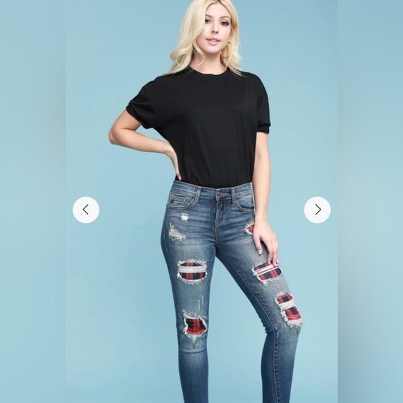 Judy Blue - Mid Rise Red Buffalo Plaid Skinny Jeans - Size 29/9 - NWT - Picture 3 of 15